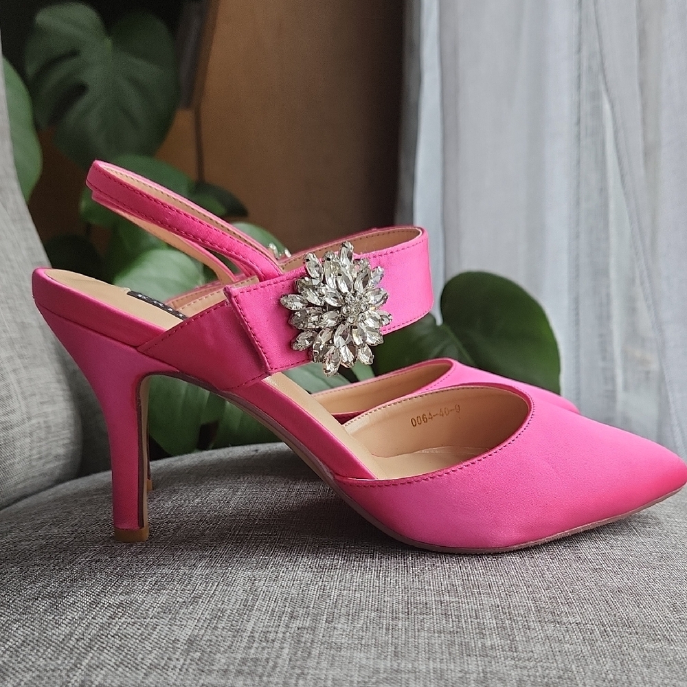 Vibrant Pink Heels with Dazzling Embellishment - Picture 8 of 14